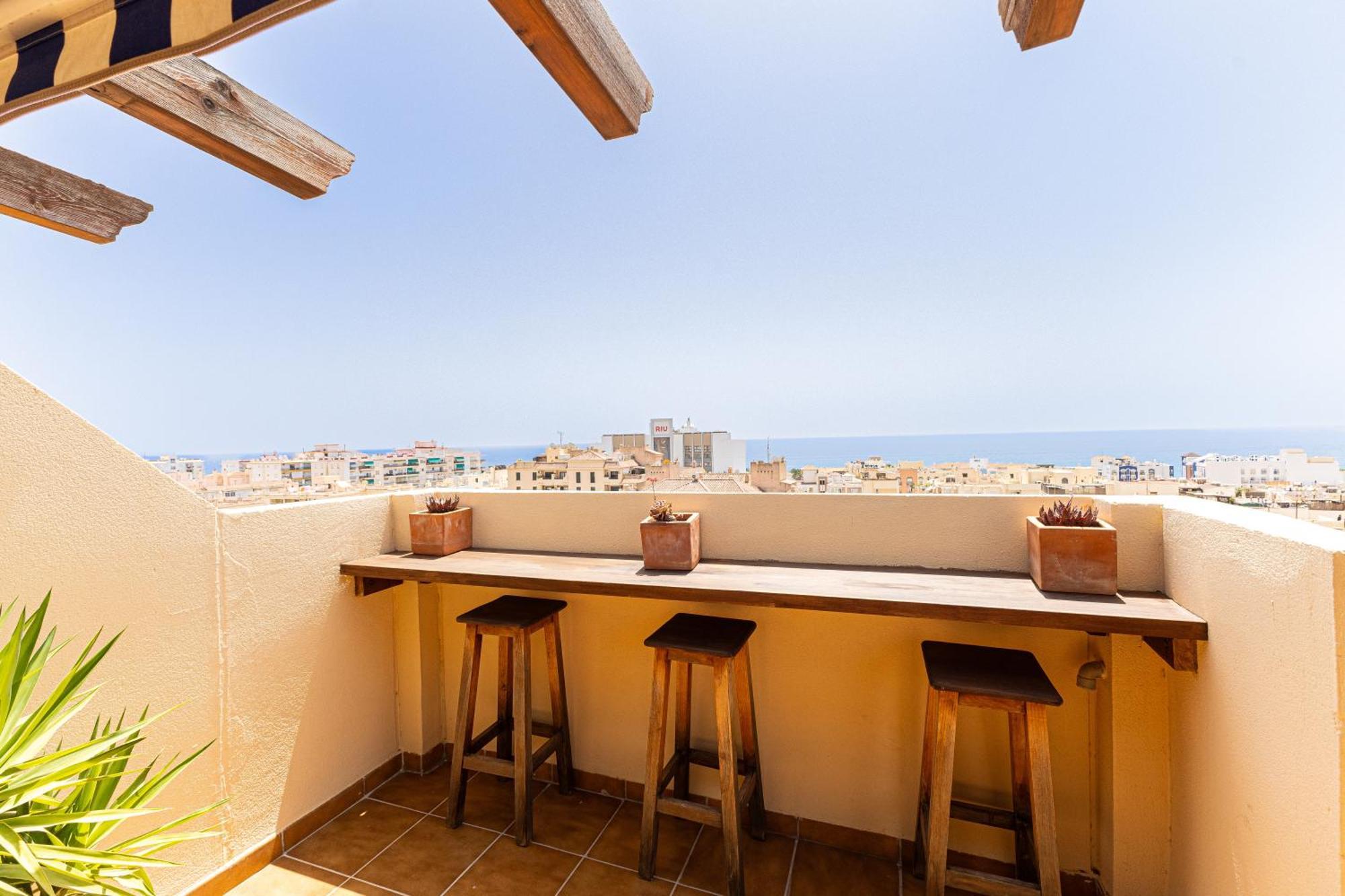 3 Bedroom With Private Rooftop Terrace Appartement